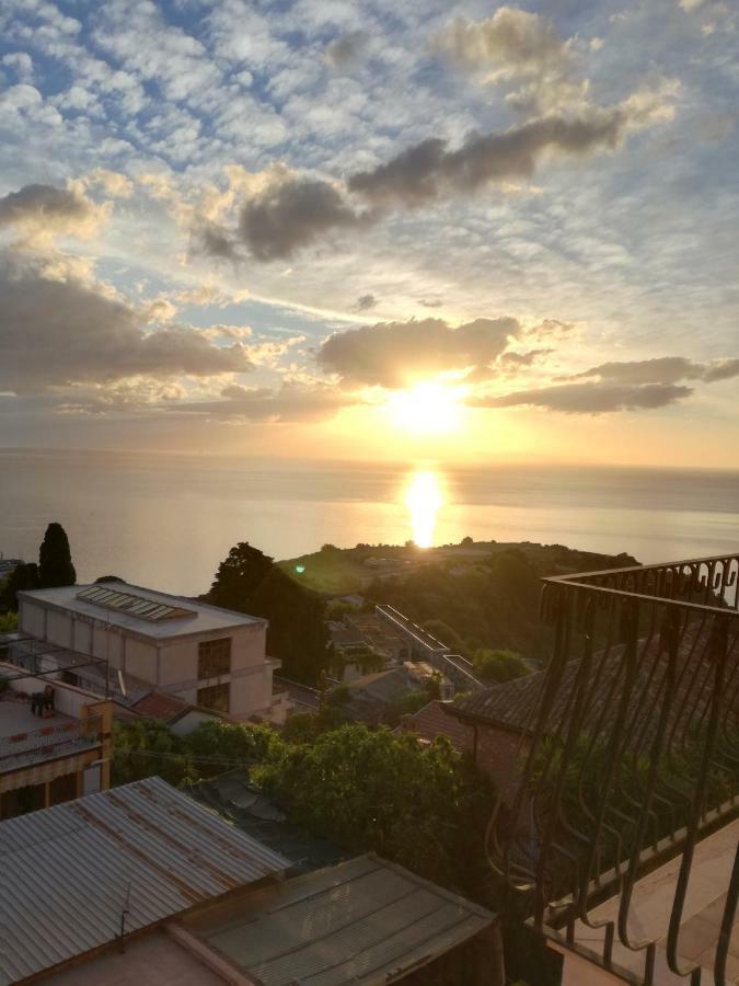 Iriss Bed & Breakfast Taormina Dış mekan fotoğraf